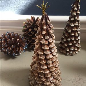 Pinecone Glitter Christmas tree